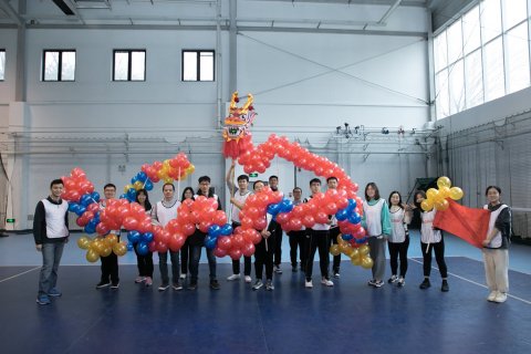 拓展游戲-泡泡舞龍