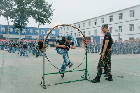 魔鬼訓練科目-鉆火圈